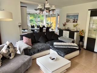 FH Wohnzimmer mit Wintergarten